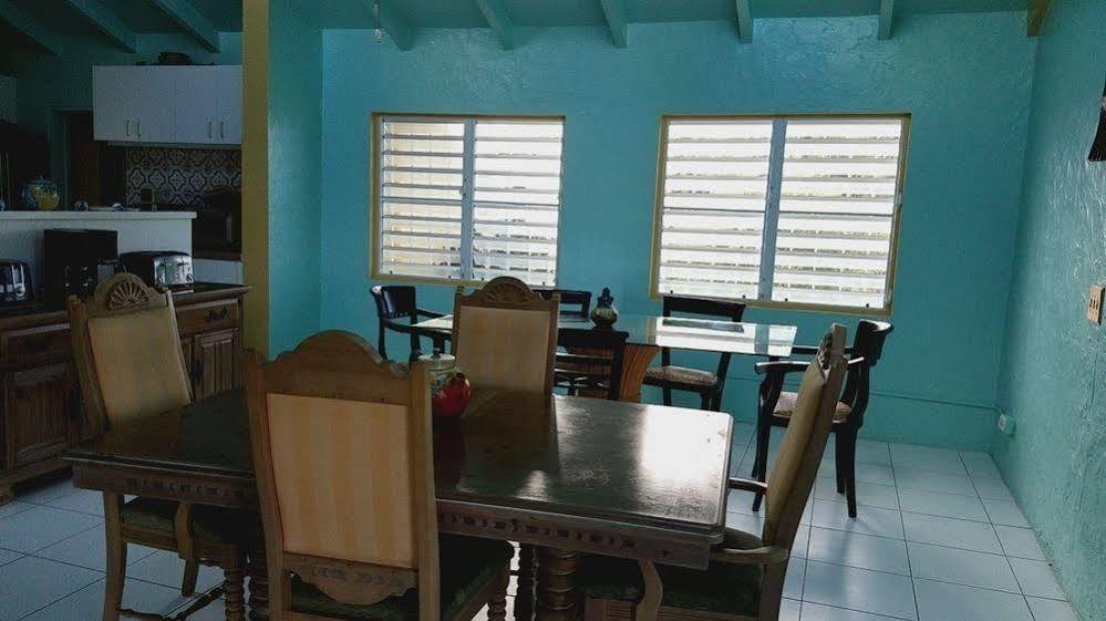 Carringtons Inn Saint Croix Екстериор снимка