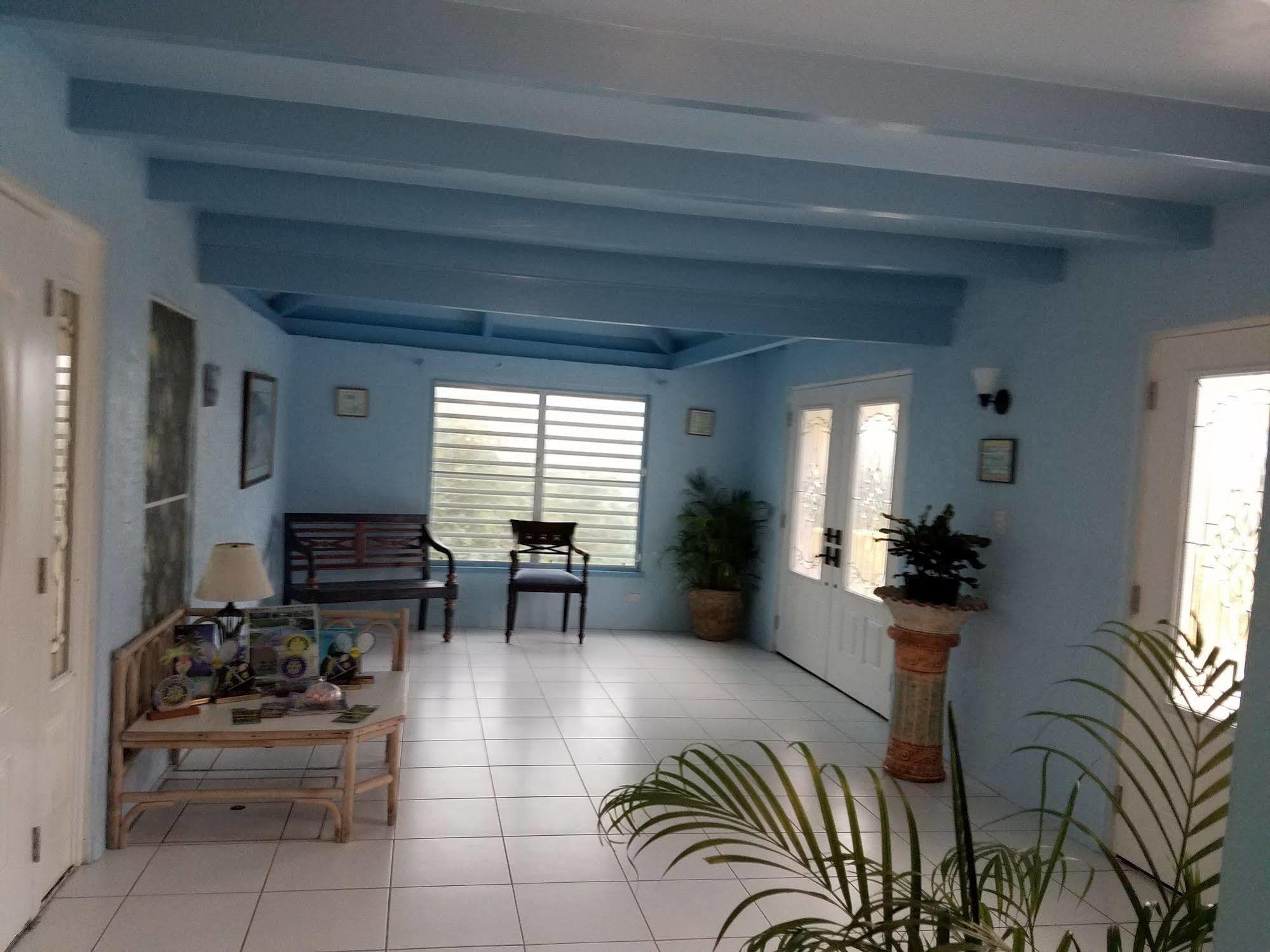 Carringtons Inn Saint Croix Екстериор снимка