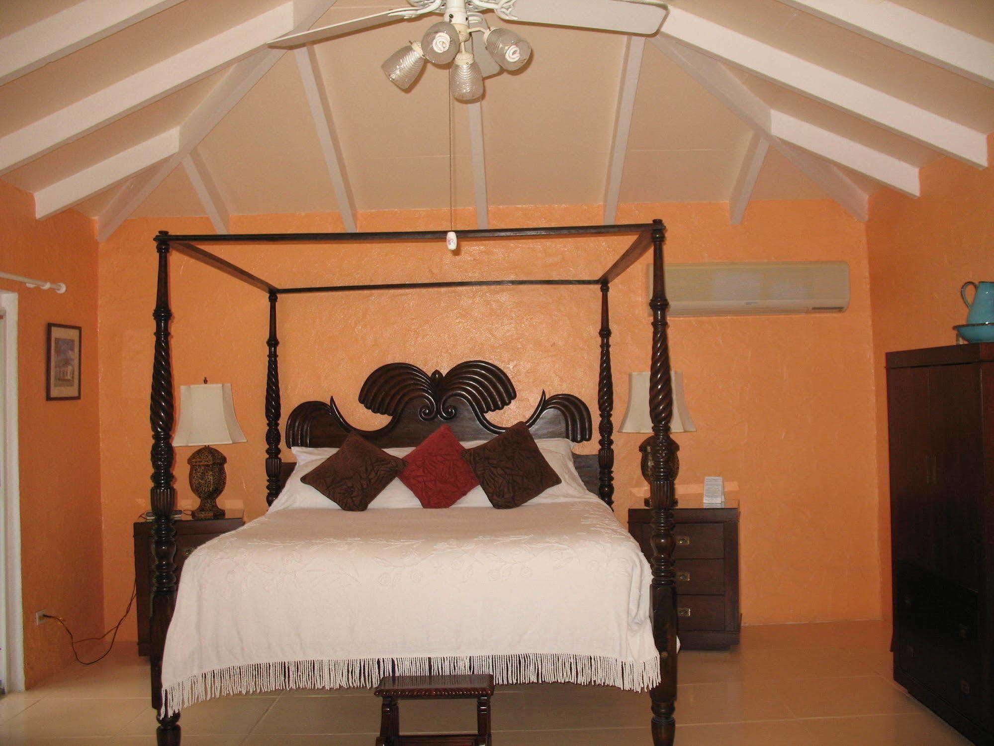 Carringtons Inn Saint Croix Екстериор снимка