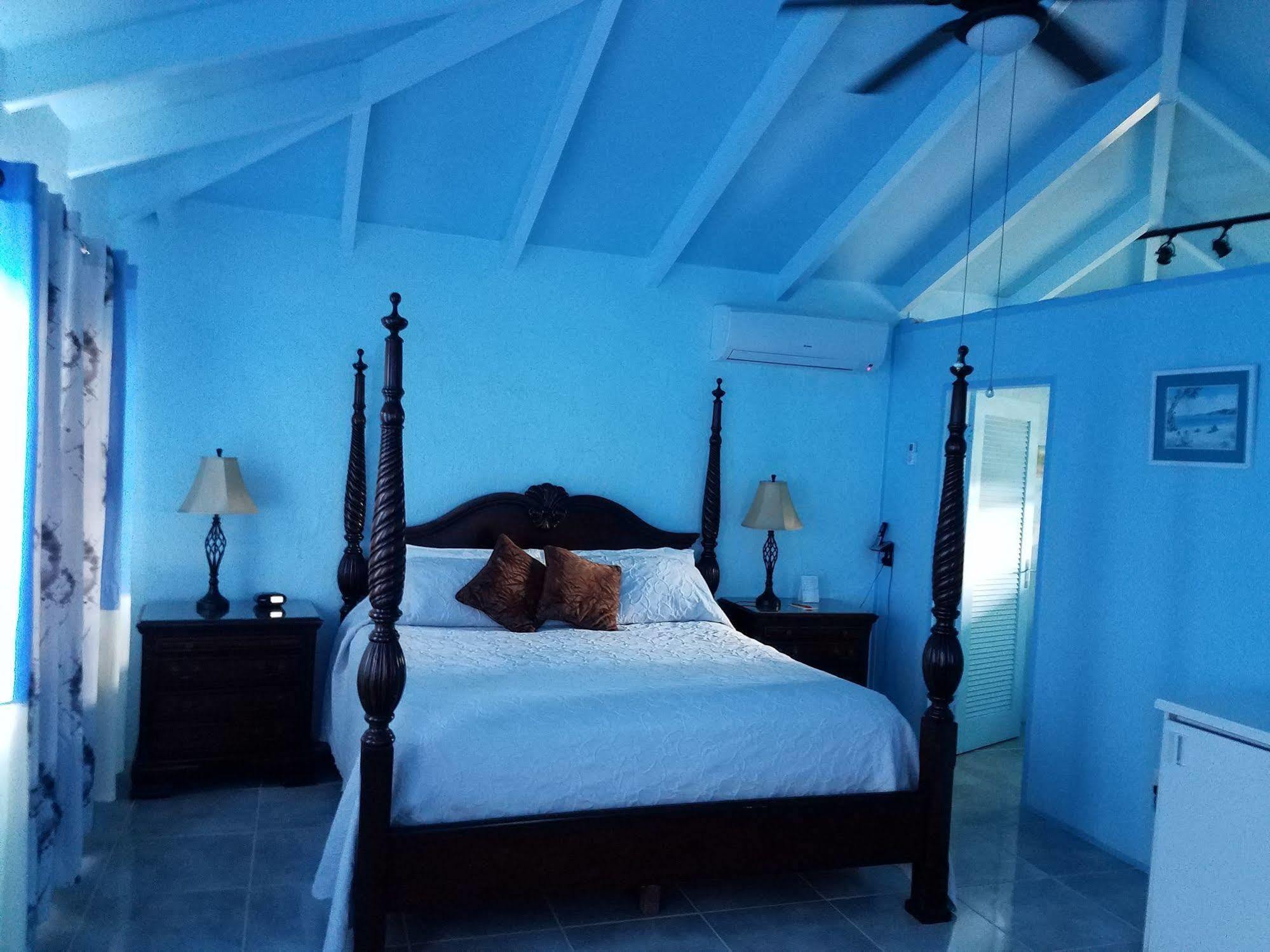 Carringtons Inn Saint Croix Екстериор снимка