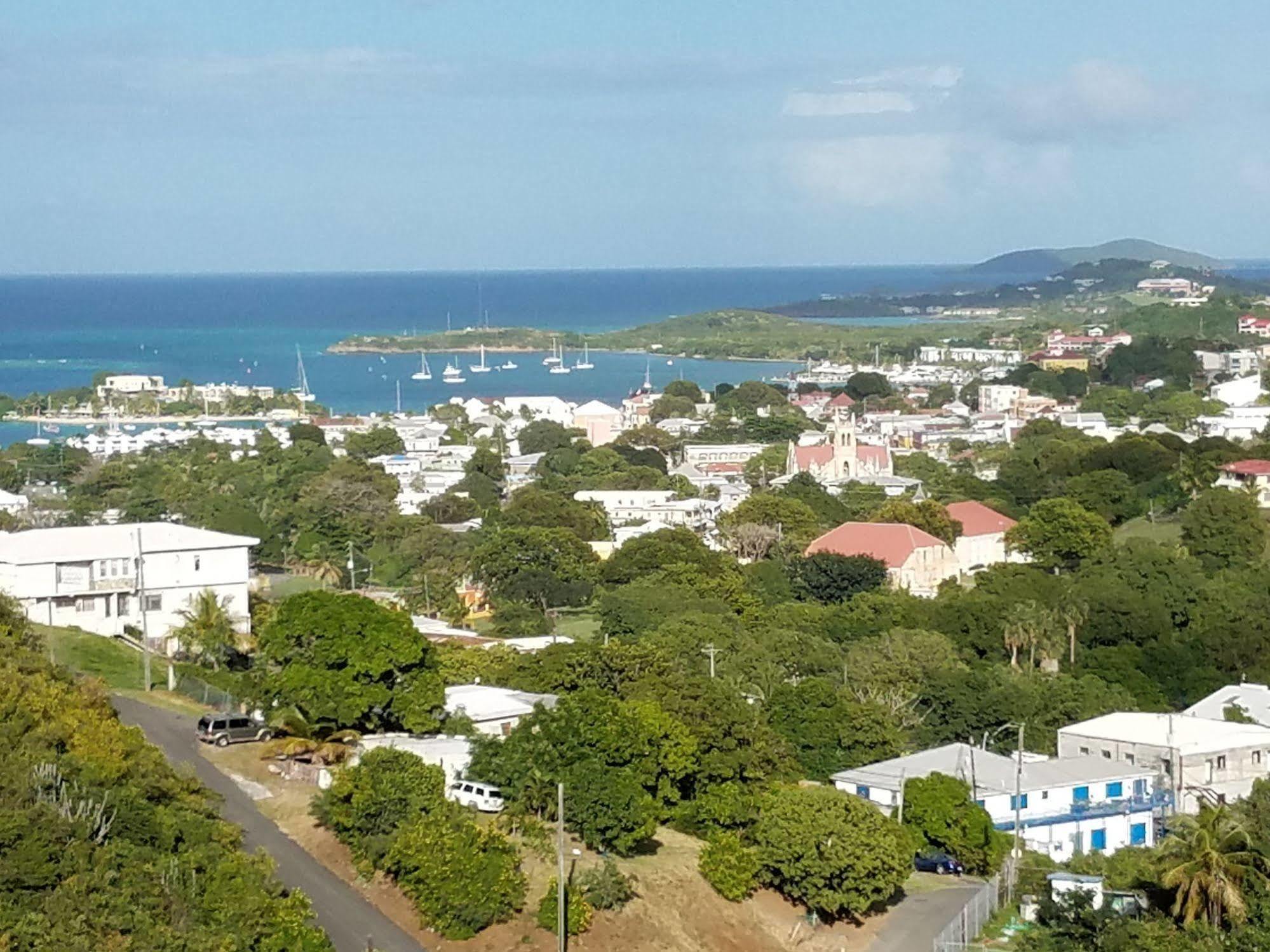 Carringtons Inn Saint Croix Екстериор снимка
